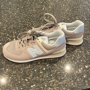 NWOT women’s new balance 574
